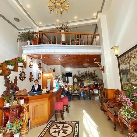 Gold Night Hotel Dalat Exteriör bild