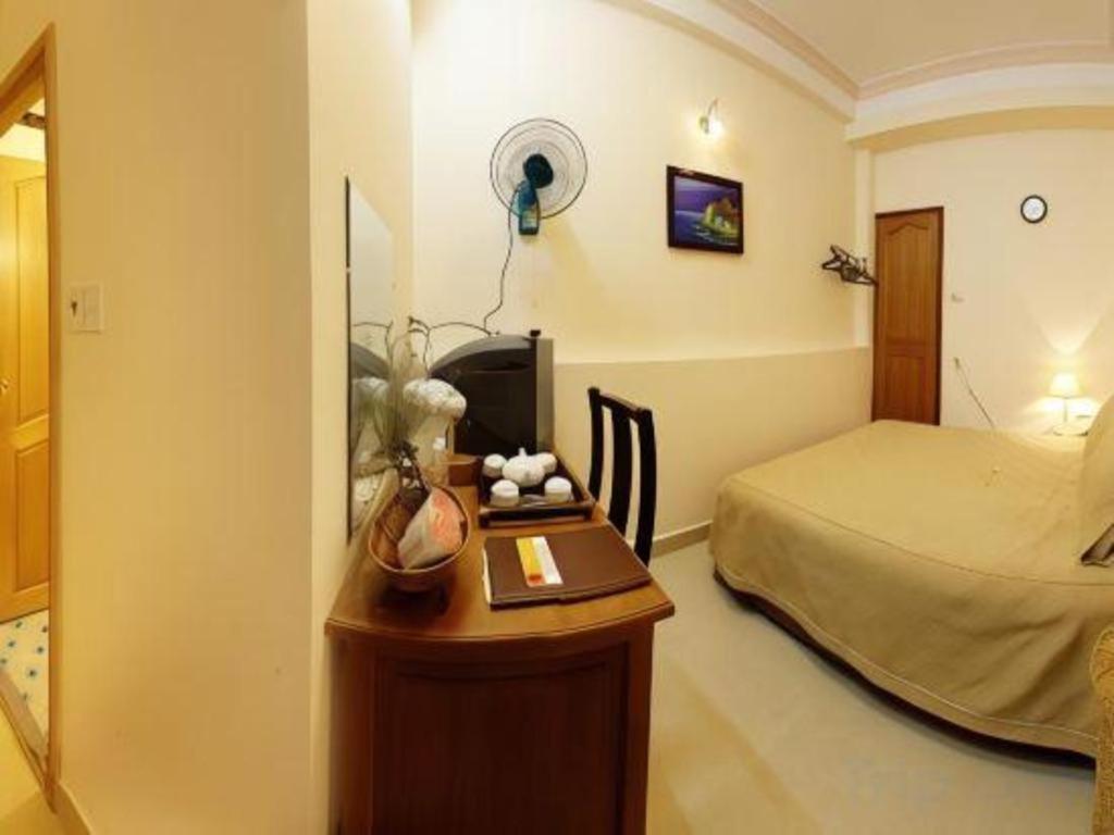 Gold Night Hotel Dalat Exteriör bild