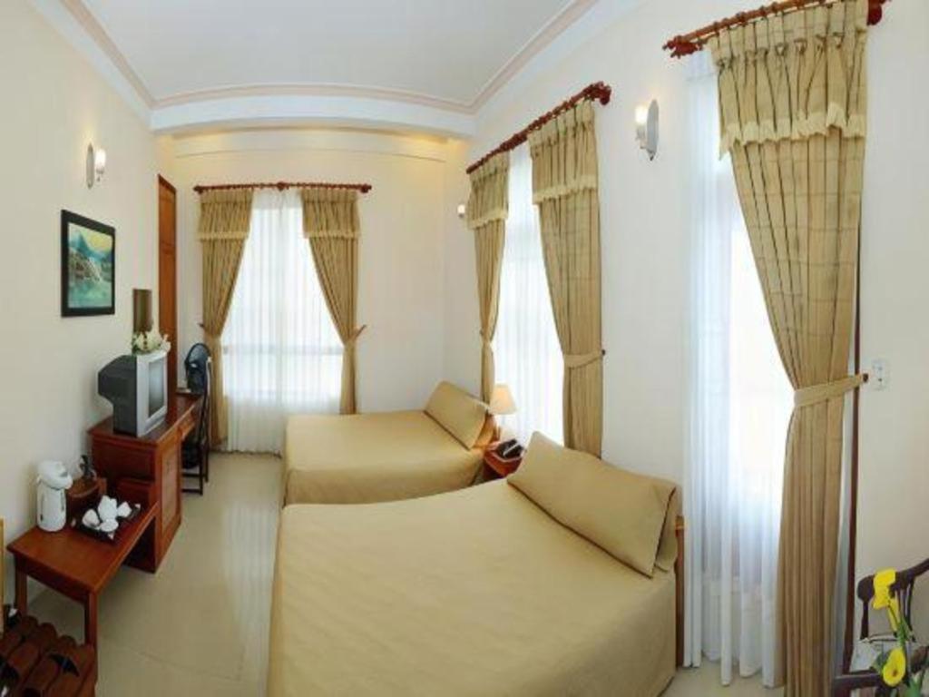 Gold Night Hotel Dalat Exteriör bild